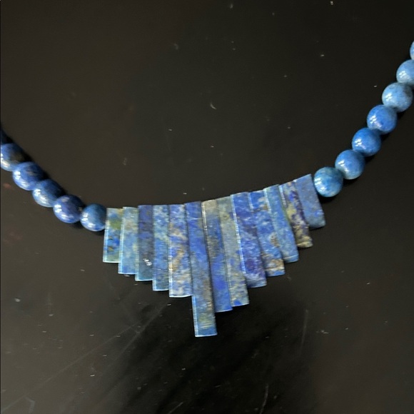 Vintage Lapis Lazuli Blue Beaded Necklace with Graduated Center, Barrel Clasp - Picture 10 of 12